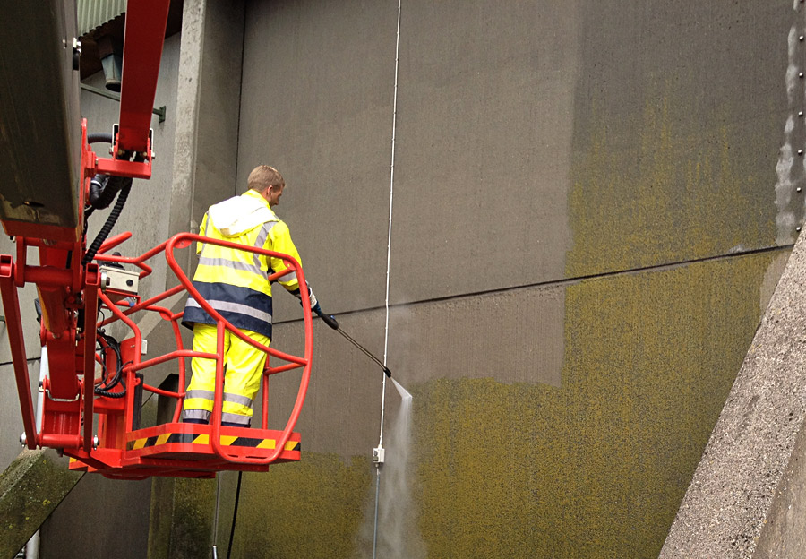 Fjernelse af mug fra facade